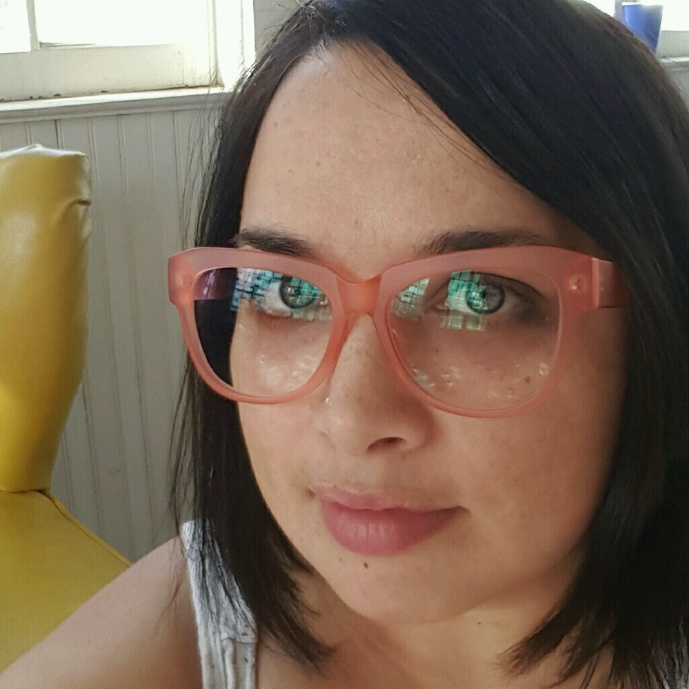 Meet your Posher, Carly